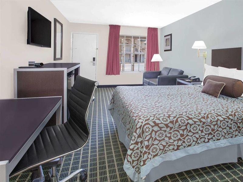 Days Inn by Wyndham Market Center Dallas Love Field Eksteriør bilde