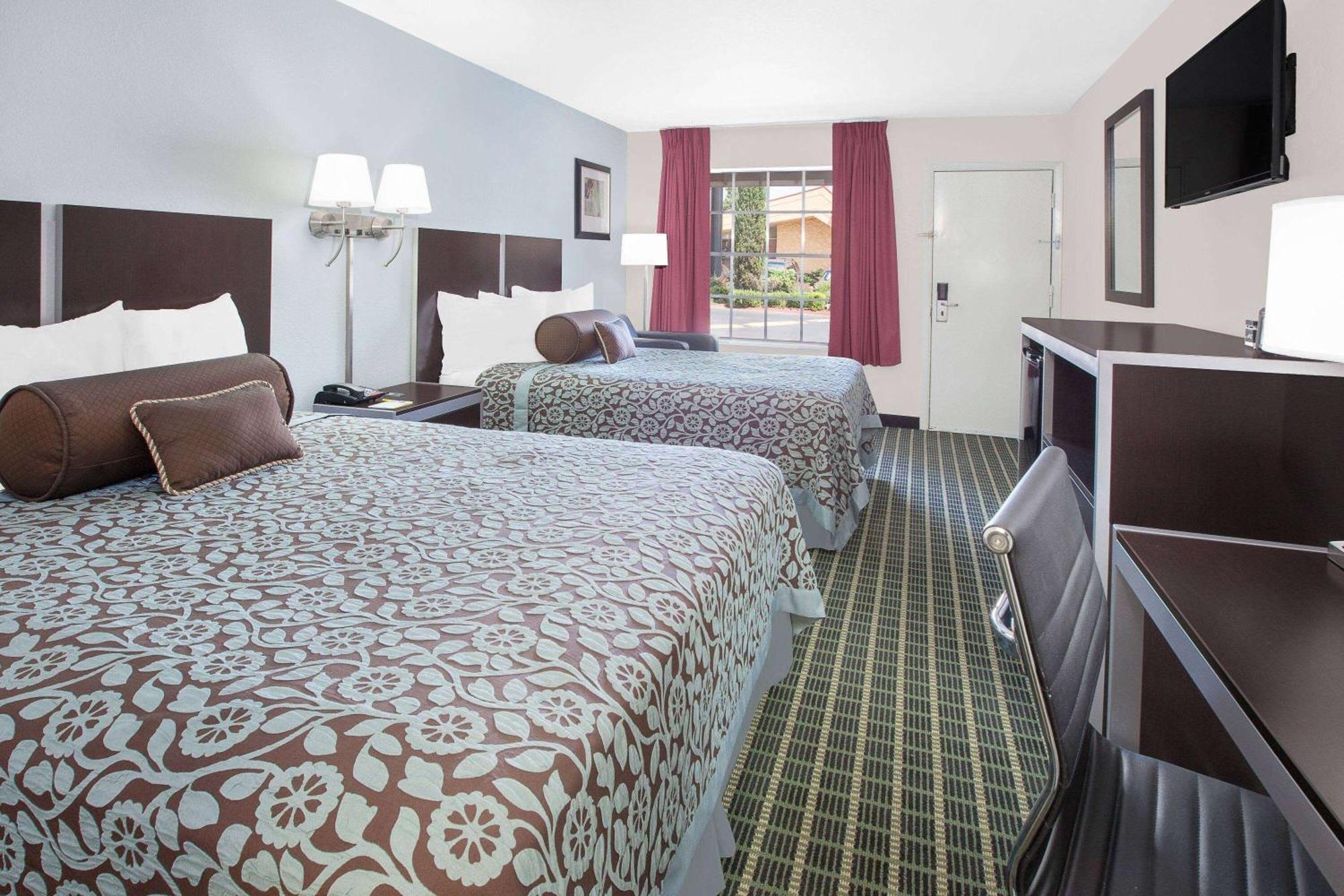Days Inn by Wyndham Market Center Dallas Love Field Eksteriør bilde