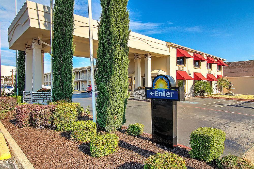 Days Inn by Wyndham Market Center Dallas Love Field Eksteriør bilde